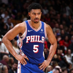 严查雄鹿高管：能用底薪签特伦特 干嘛花2000万签格莱姆斯呢